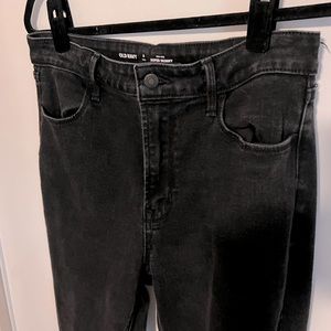 Old Navy black super skinny jeans 8 tall.
